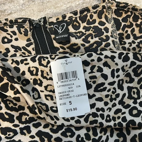 windsor leopard print cropped cowl top - Picture 6 of 6